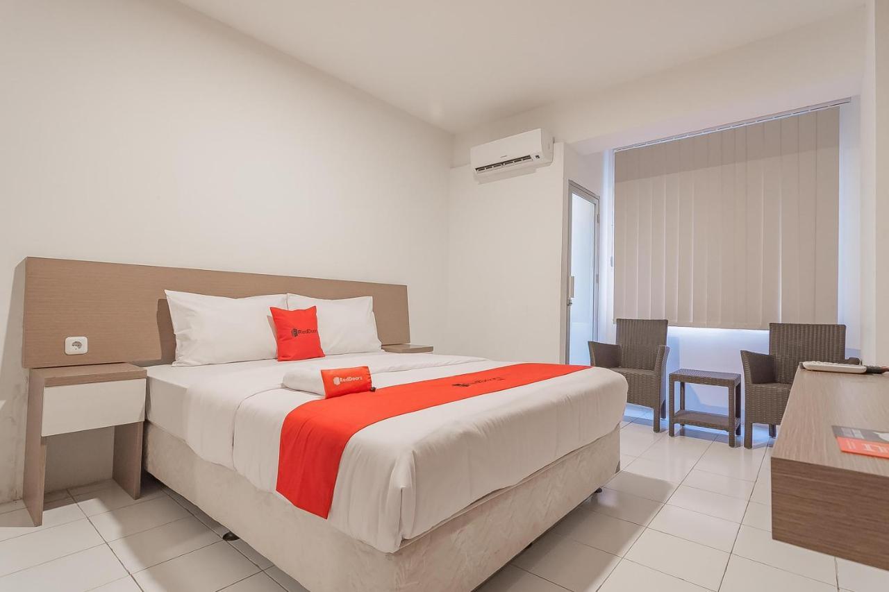 Reddoorz Apartment @ Emerald Towers Bandung Exterior photo