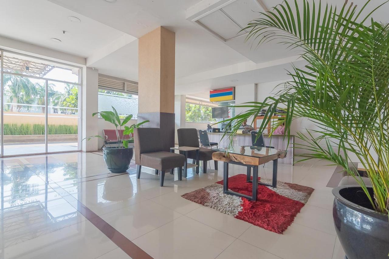 Reddoorz Apartment @ Emerald Towers Bandung Exterior photo