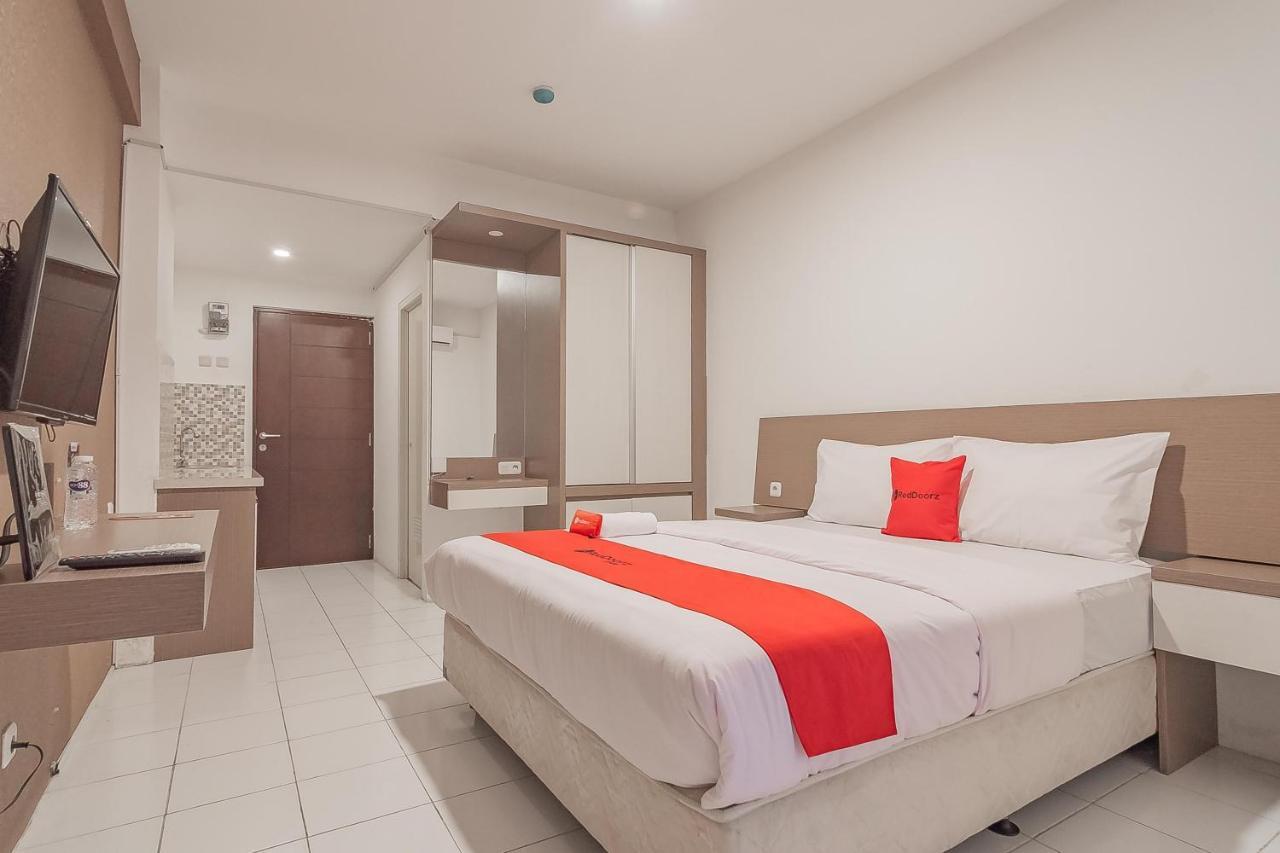 Reddoorz Apartment @ Emerald Towers Bandung Exterior photo